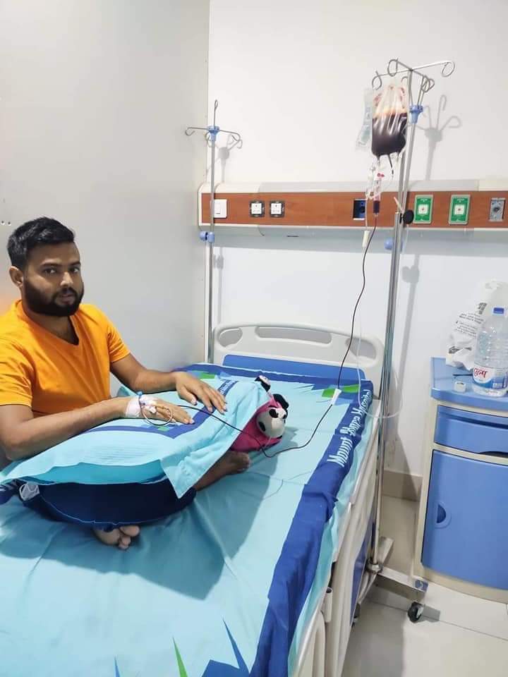 CareUKBD's tweet photo. From our recent fundraising drive, we have decided to support a young father of one with Lymphoma. Brit Bangla Care have donated sums to pay for several courses of chemotherapy treatment. Everyone at Brit Bangla Care wish him well &amp; a quick recovery so he can be with his family. https://t.co/LtBgOeKXRL