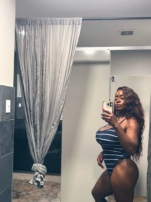 After work out glow helps the muscle grow ! https://t.co/rdcD6U9542 #fitness #findom #ebonygoddess #fit<a href="/tag/fitness"class="tags"><span>#fitness</span></a><a href="/tag/fit"class="tags"><span>#fit</span></a><a href="/tag/findom"class="tags"><span>#findom</span></a><a href="/tag/ebonygoddess"class="tags"><span>#ebonygoddess</span></a><a href="/tag/muscledomination"class="tags"><span>#muscledomination</span></a>