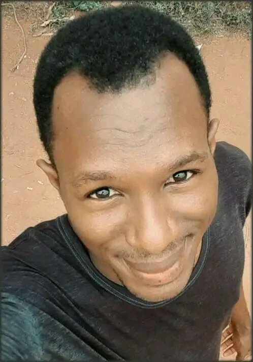 DanielRegha's tweet photo. @Naija_PR "Fine boy" category is exactly where I belong, beauty is subjective but I sure glow effortlessly. No-one should shot any shoot at me, anyone who does will be respectfully snubbed, &amp; unapologetically. However, feel free to admire God's creative work, cos I'm a work of art...😍 https://t.co/QSK0ABKeQK