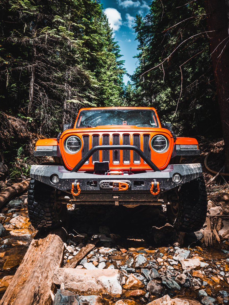 #frontendfriday from the creek bed on the Stairway to Heaven trail at the Silver Valley Jeep Jamboree.
#neverstopexploring #optoutside #exploremore #jeeplove #idahoexplored #jeepsofinstagram #jeeptrails #legendary1941 #instajeep #traillife #trailrated #idahooutdoors #silvervalley