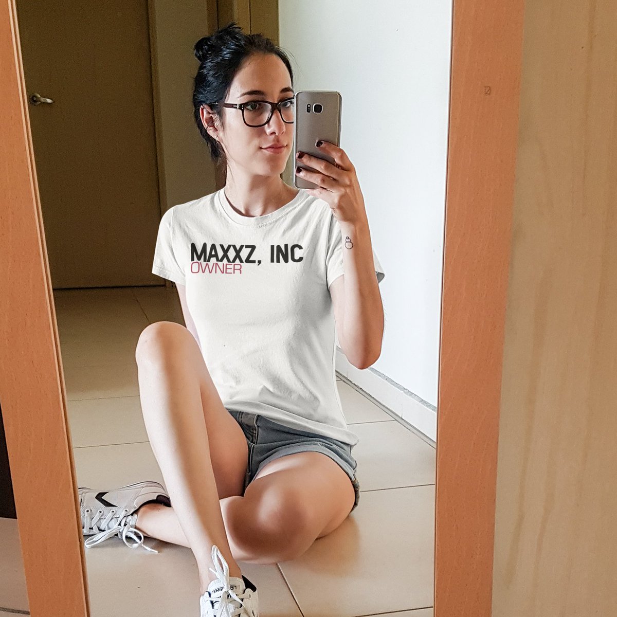 go4maxwell's tweet image. get your official bob shirt before they&apos;re gone 🚨 bonfire.com/official-bob-s…

#oldroblox #roblox #maxxzandbob