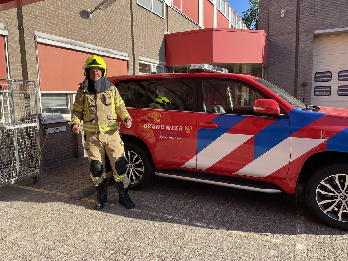 Vandaag op pad met de 24-uurs-dienst van de brandweer Ede. Leerzame dag met ploeg A om iets meer te snappen van het boeiende en mooie brandweervak. <a href="/brandweergm/">brandweerGM</a> <a href="/ambulanceGM/">Ambulancezorg Gelderland-Midden</a> <a href="/GGDGM/">GGD Gelderland-Midden</a>