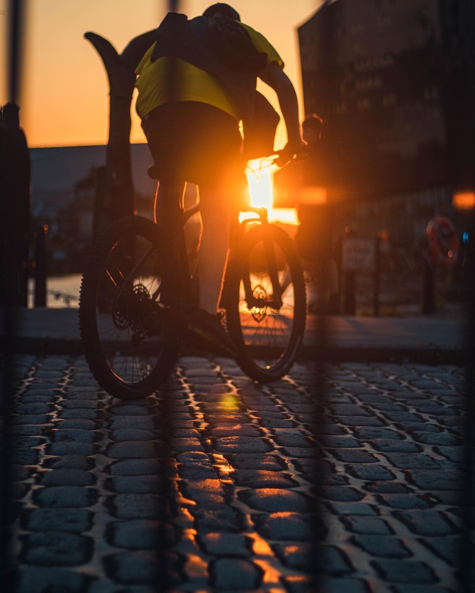 uberplanet's tweet image. Albert Dock, Liverpool ☀️

#photography #liverpoolphotography #sunsetphotography #portraitphotography