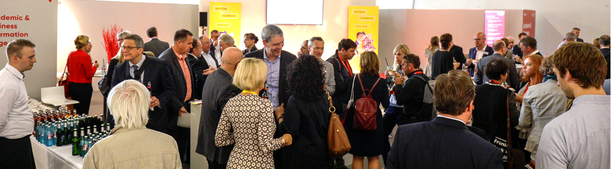 Drinks, Snacks and Talk beim Fachpresse-Empfang auf der Frankfurter Buchmesse. Wir freuen uns, mit Kolleg:innen der Fachmedienbranche live vor Ort ins Gespräch zu kommen. Schauen Sie vorbei. 
Freitag, 21. Oktober, 12.30 bis 13.30 Uhr, Halle 3.1 (Stand H61) #fachpresse #fbm22