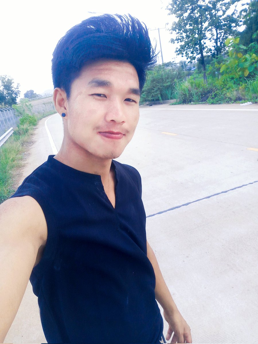 ChitMin41358524's tweet photo. ခုလိိုမိုးေအးေအးေလးနဲ႔
ေ��းမွာတစ္ေယာက္ေယာက္ရွိရင္သ္ိပ္ေကာင္းမွာဘဲကြာ https://t.co/EYradRNfYl