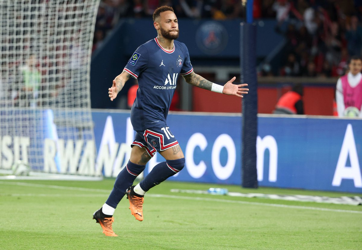 talkSPORT tweet media