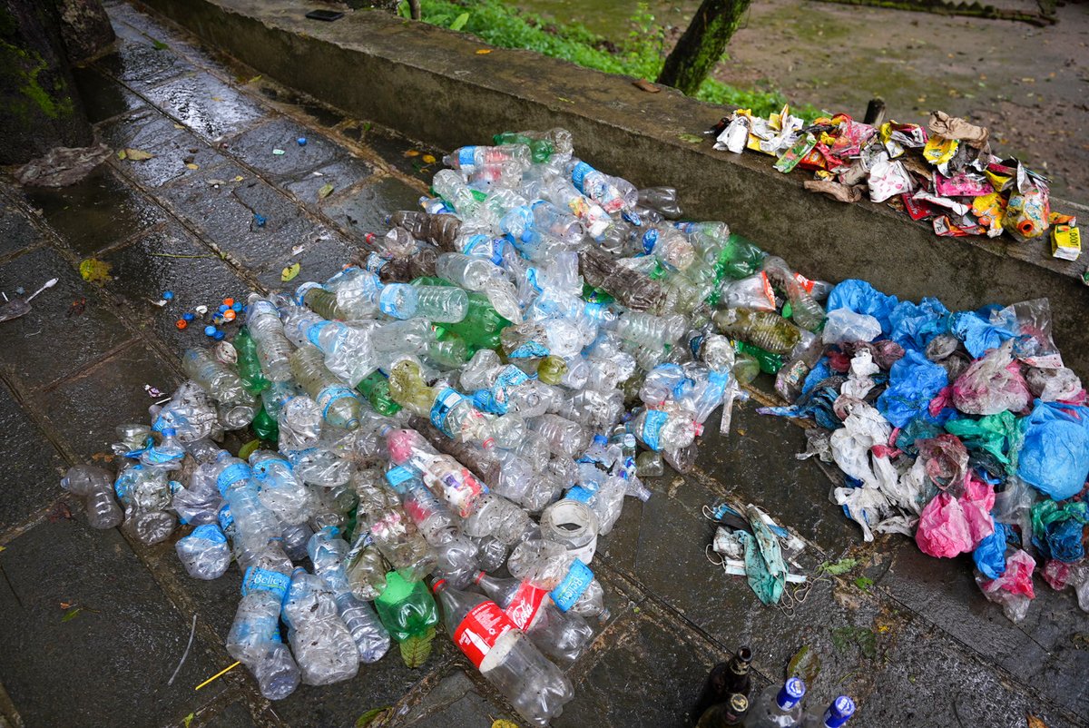 Clean up Nepal tweet media