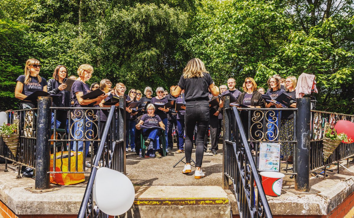 THE ARTFUL VOICES choir will be starting back at @watersidearts_  on Wednesday 7th September at 7.30pm.
Come along for a FREE TASTER SESSION! 
Email susi@artfulplayground.Co.uk for more info!
#manchesterchoir #communitysinging #communitychoir #manchestermusic #joinachoir #m33sale