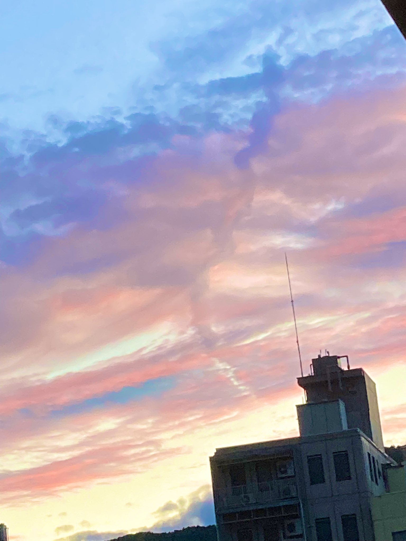 びゃくこ 昇り龍みたいな雲 長野市 T Co Z42pnt6s9m Twitter