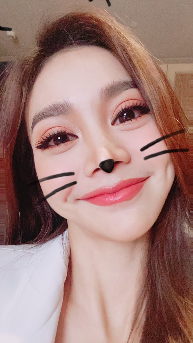 CThanasirikul's tweet photo. รอยยิ้มนี้คือที่สุดของหัวใจเรา รีบกลับสดใสน่ารักเหมือนเดิมนะคะ ถ้าเหนื่อยก็หยุดพักนะ หายเหนื่อยค่อยเดินต่อ พวกเรายังยืนอยู่ข้างๆเสมอโอบกอดน้องฟ้าตรง��ี้นะ หันมากี่ครั้งก็ยังอยู่ตรงนี้เสมอนะ รักนะคะ❤❤❤❤❤❤❤ #อิงฟ้ามหาชน #อิงฟ้าวราหะ https://t.co/D45OmCgGPU