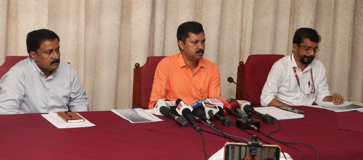 Ceokerala's tweet photo. Meeting with Political parties and Media briefing by Chief Electoral Officer regarding Aadhar Linking with Electoral Roll on 12.08.2022
#GoRegister
#RegisterToVOTE2023
#ECI
#ElectionCommissionOfIndia
#youngvoters
#elections
#electionroll
#vote
#votenow https://t.co/LvPoIioJYf