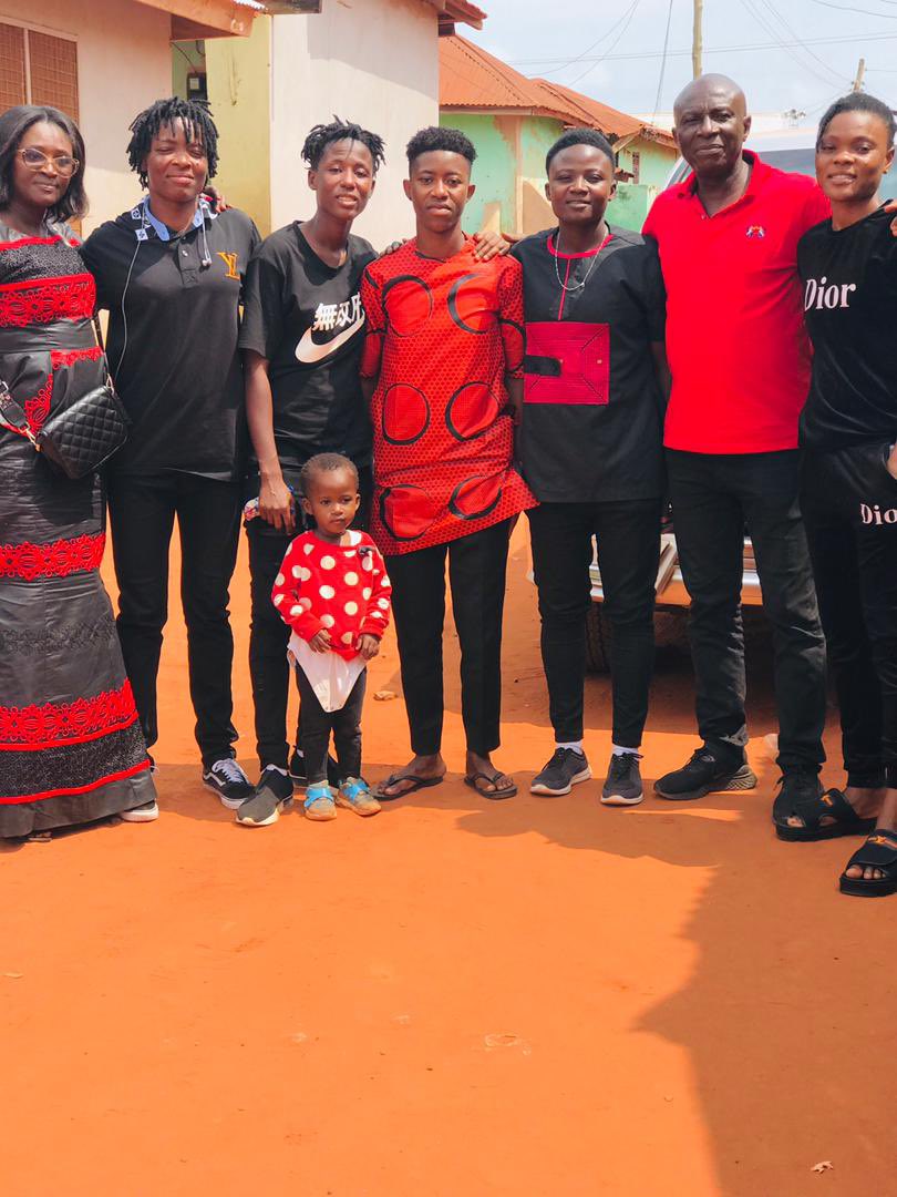 Thank you to my <a href="/HasaacasLadies/">Hasaacas Ladies FC</a> family for the support at my late moms burial service 🙏🙏 God bless you all