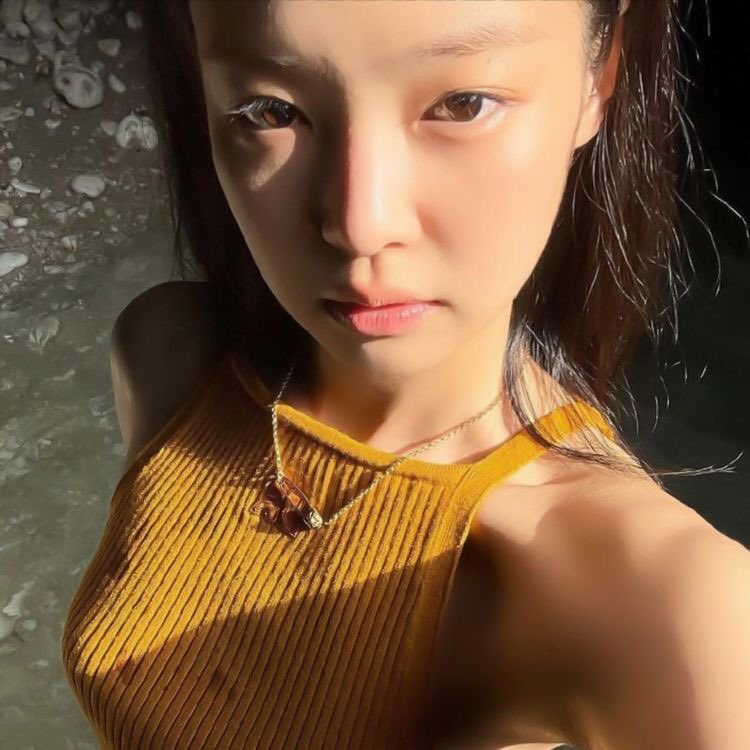 markeolli_'s tweet photo. @ShopeePH JENNIE KIM FROM BLACKPINK
MARK LEE FROM NCT
#Daebak2Back https://t.co/T6daXZm1pg