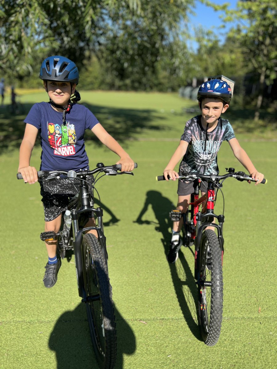 Sibling’s enjoying the sunshine at this morning’s session 🚴🏻We’ve been so lucky to offer these free sessions through funding from <a href="/TNLComFund/">The National Lottery Community Fund</a> A big thank you to our hosts <a href="/AshbrowSchool/">AshbrowSchool</a> too! ☀️😎<a href="/PennineSSP/">Pennine Partnership</a> @NHTSchool