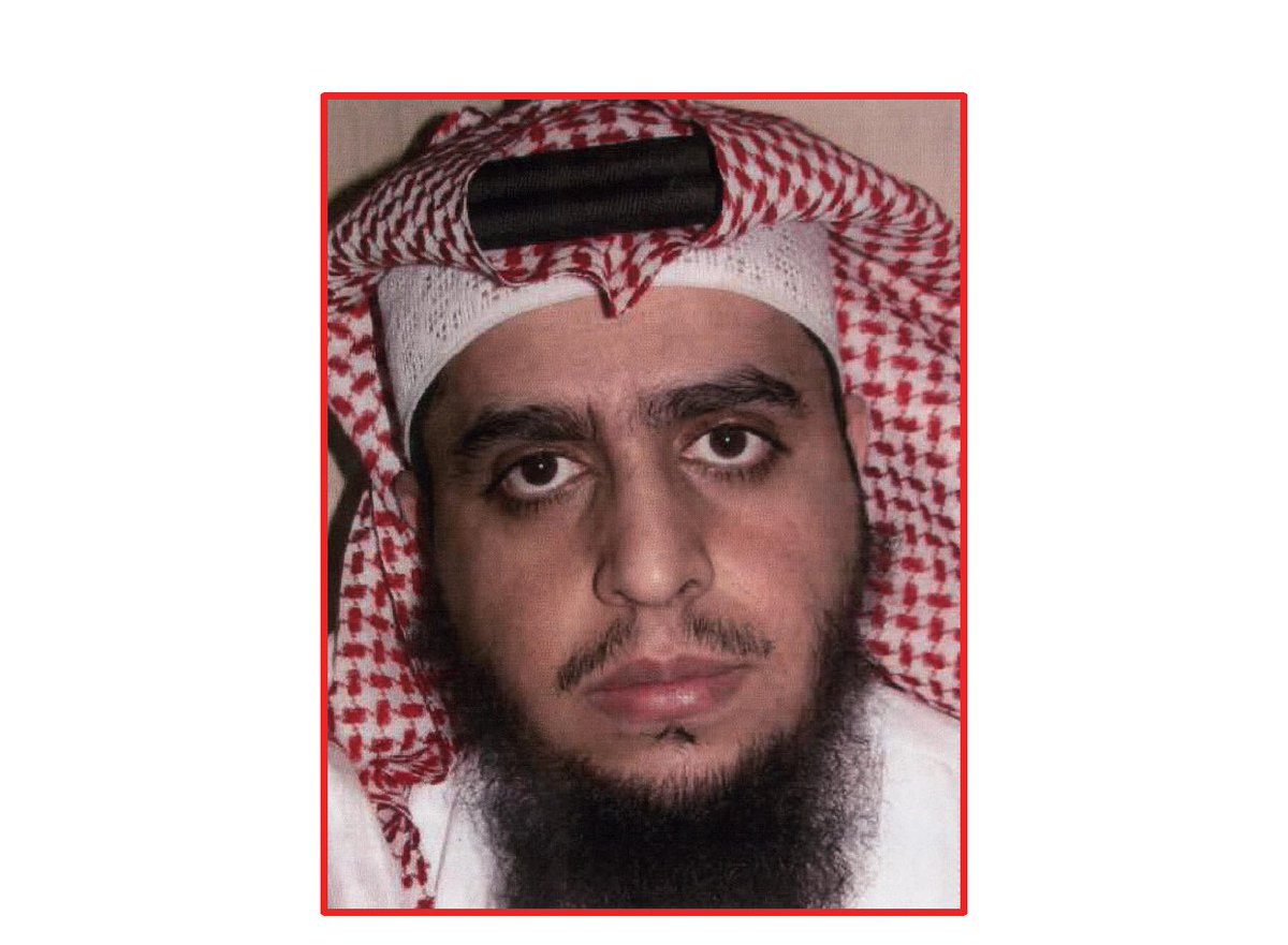 3ajel_ksa's tweet photo. عاجل🔴

رئاسة أمن الدولة: 

المطلوب أمنياً عبدالله بن زايد عبدالرحمن البكري الشهري، رصد وجوده عند الساعة (10:00) مساء يوم الأربعاء 12 / 1 / 1444هـ في حي السامر بمحافظة جدة، وعند مباشرة إجراءات قبضه بادر بتفجير نفسه بواسطة حزام ناسف كان يرتديه. https://t.co/7dNJZyJMTq