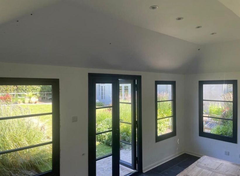 arkay_windows's tweet photo. A beautiful summer house installed with #AluK58BW Replacement Windows and Aluminium French Doors including bars in anthracite grey 🏡 https://t.co/uMD7SkTJdK

Installer:  @tp_improvements
Products: AluK 58BW and French Doors

#aluminiumwindowsanddoors #Frenchdoors #aluk58bw https://t.co/VhuldnXgTs