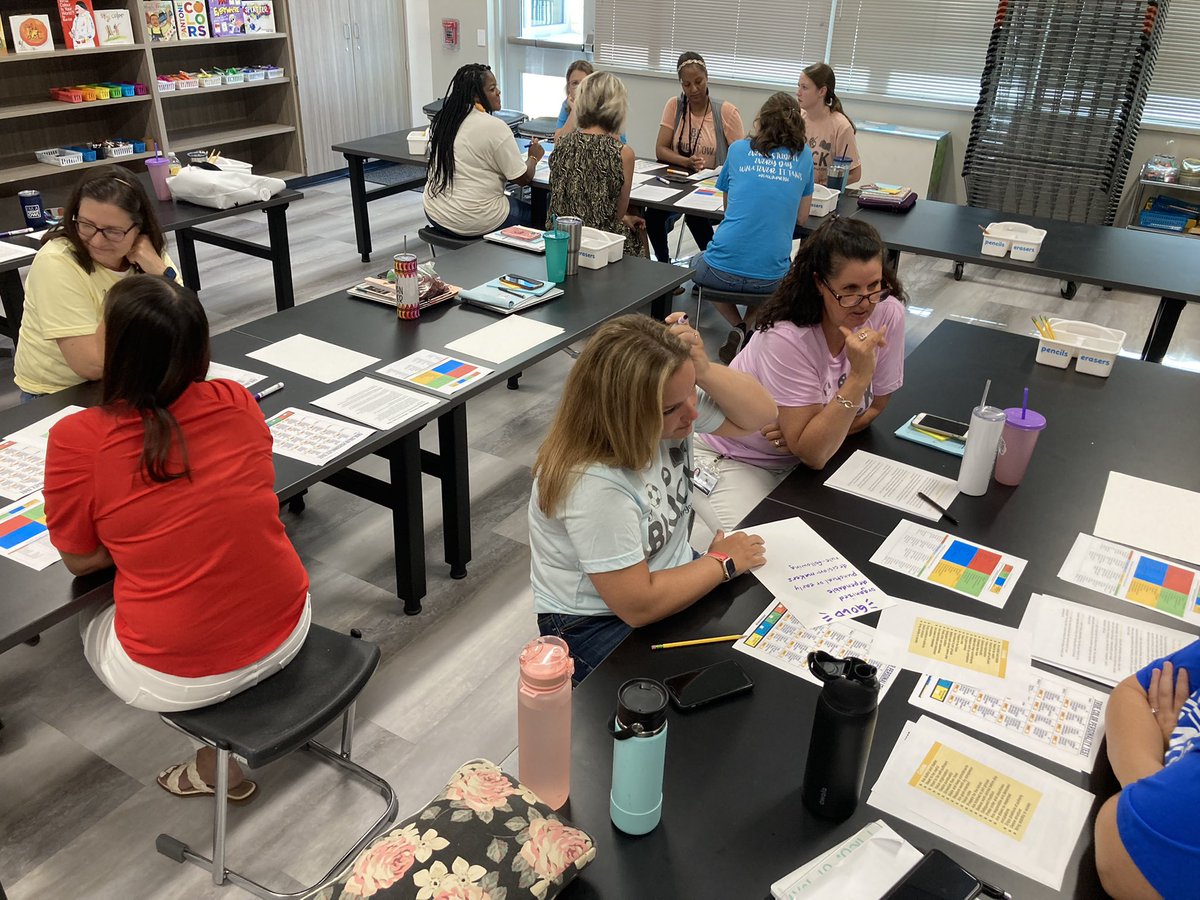 lsyrinek's tweet photo. It’s been a great week of learning! #truecolor #givemephonics! #STAARredesign @HallHawks @ccisdlearns https://t.co/s6U897TFmS