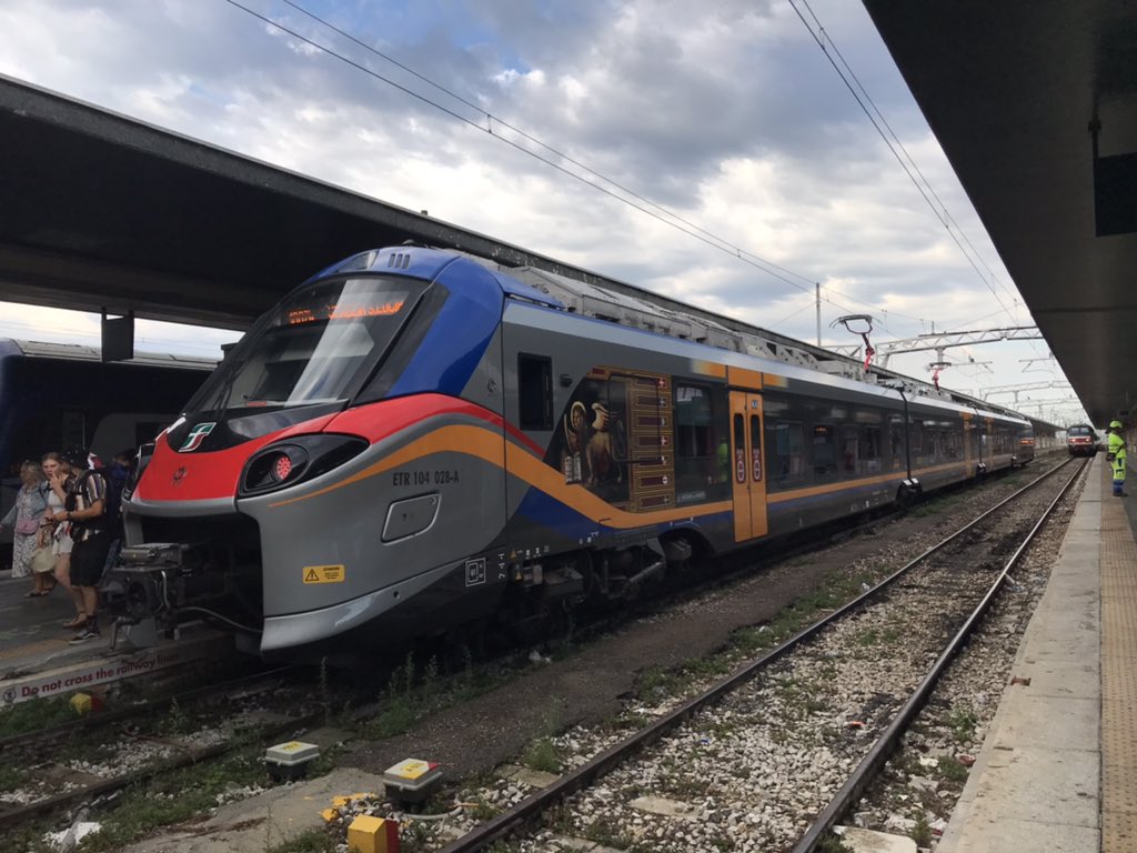 david_g_cooper's tweet photo. #60InAugust DAY 1️⃣2️⃣

▫️Train 16▫️
RE16874 • 0906 Venezia Mestre - Venezia Santa Lucia
▫️Train 17▫️
RJ132 • 0956 Venezia Santa Lucia - Villach Hbf https://t.co/KzmLJYhw3N