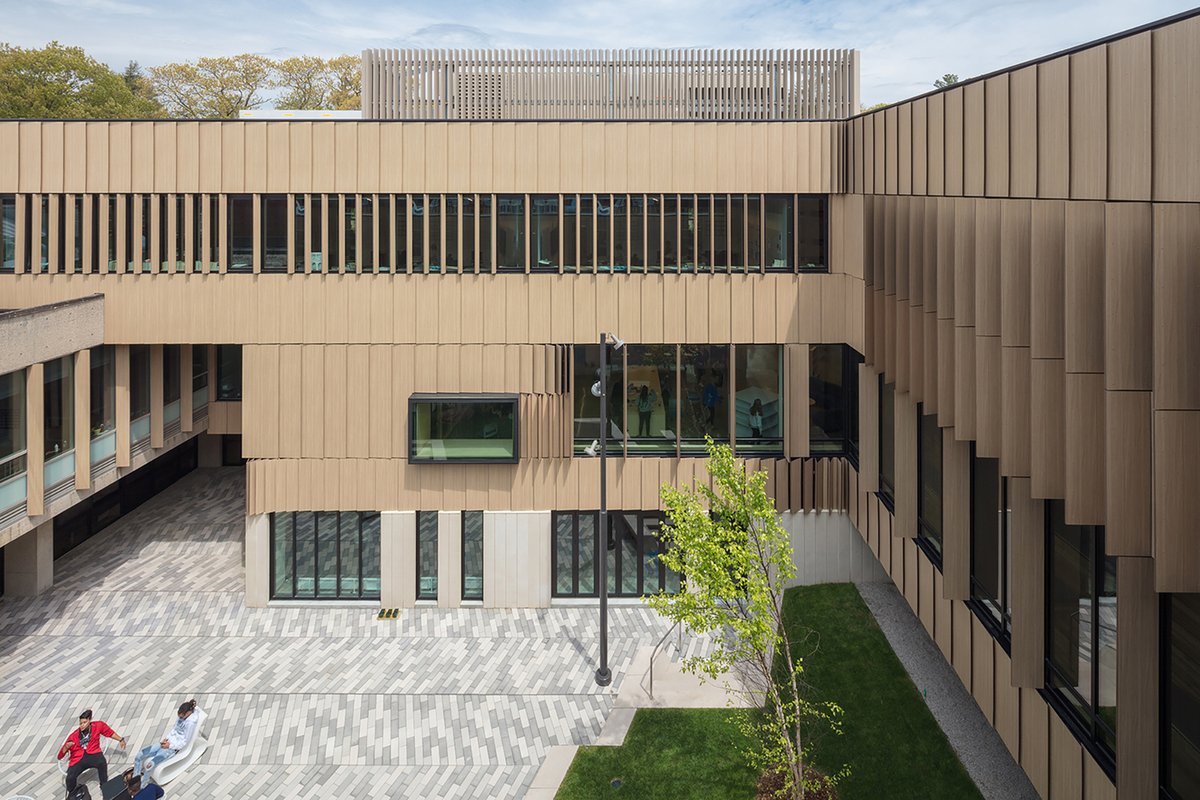 LexiconplusIon's tweet photo. Beaver Country Day School Research + Design Center by NADAAA architects is an independent school for grades 6-12 near Boston that boasts an innovative pedagogy based on student-centered design, and so the design naturally worked to incorporate open collaborative spaces. https://t.co/Hn0FTttxyF