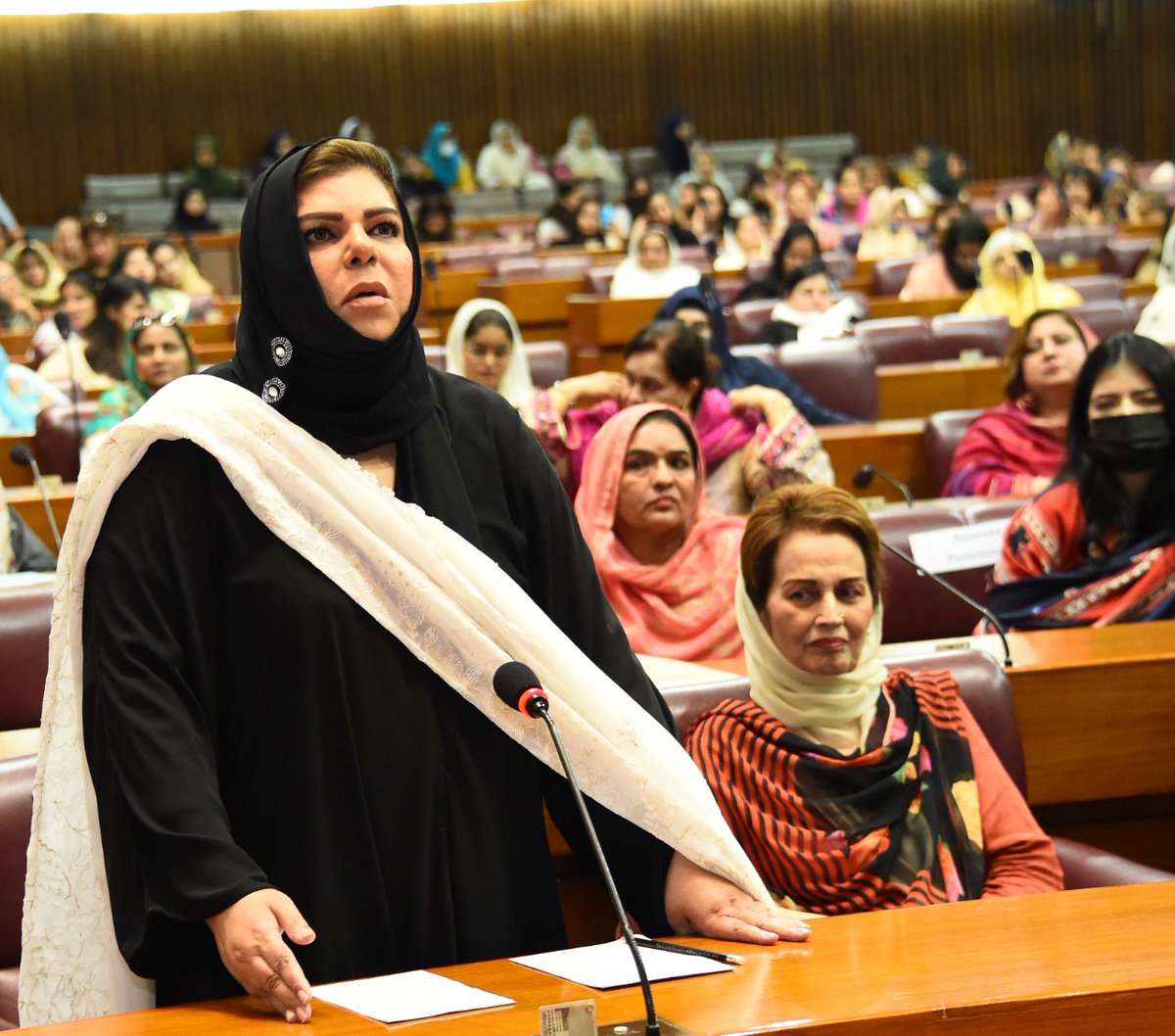 NAofPakistan's tweet photo. Glimpses from today's #Women_Convention

#Diamond_Jubilee_Celebrations #1st_Constituent_Assembly #Women_Convention #womenempowerment

#مرکز_یقین_شاد_باد
#میرا_پارلیمان_رہبرِ_ترقی_و_کمال https://t.co/pwZXQEPiSz