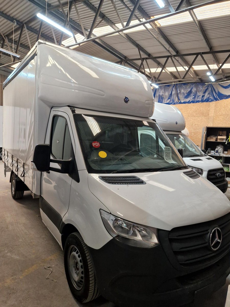 Mercedes-Benz Vans UK
Rygor
MAP CARGO S.A.S
Structure-flex Ltd

Another beautifully finished, lightweight curtain body built to customers specification, fitted with a Structure-flex Ltd slide and carry restraint system

Thank you to all partners involved!

#notjustanybody