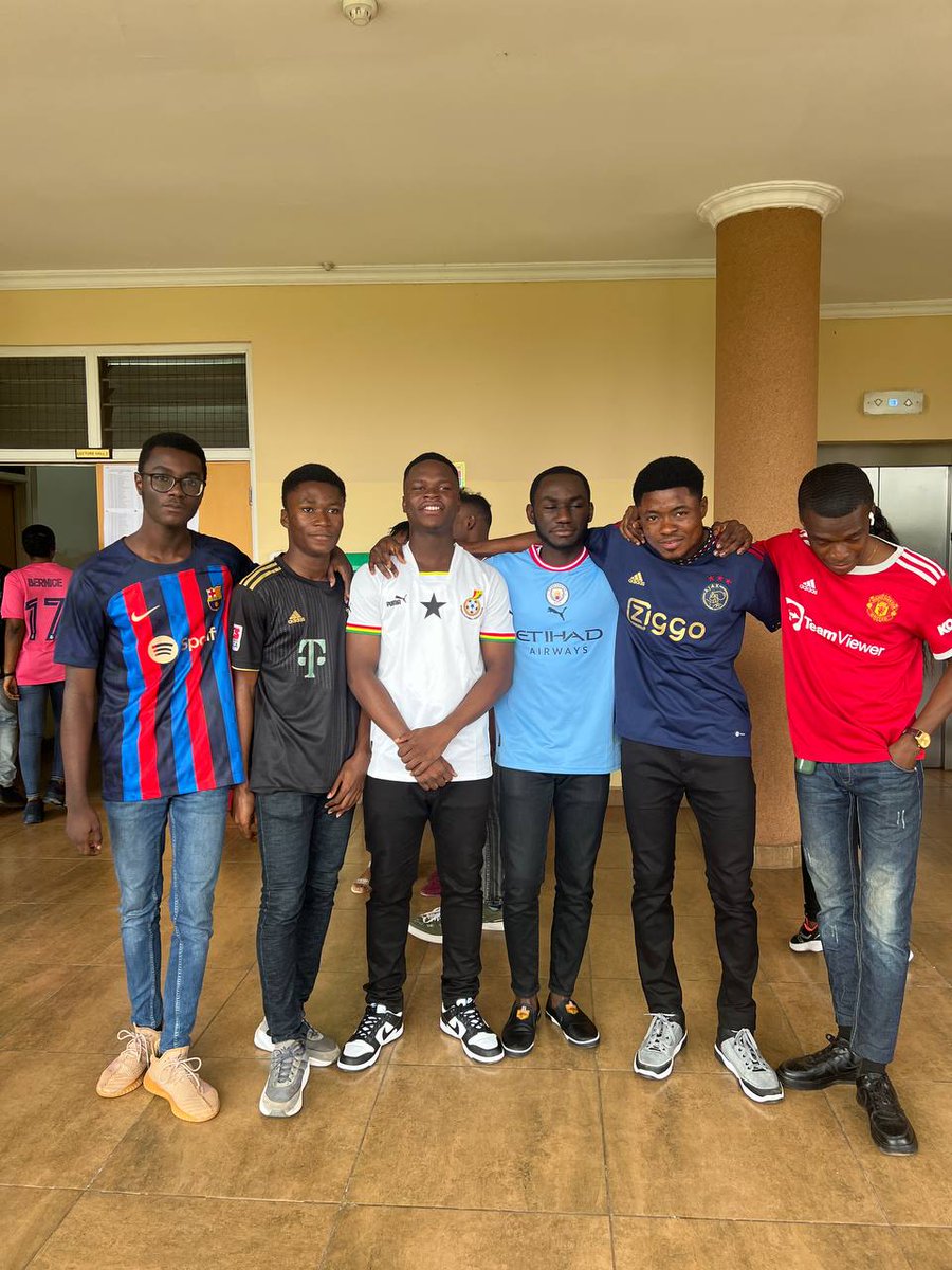 gpsa_knust's tweet photo. We're in the sport spirit today!⚽🏀
Jersey Friday and Rx'Gala💥 to climax and we're already prepared!
Which team's jersey did you wear today?🤩👀
#GPSAFacultyWeek https://t.co/b40xESH1c7