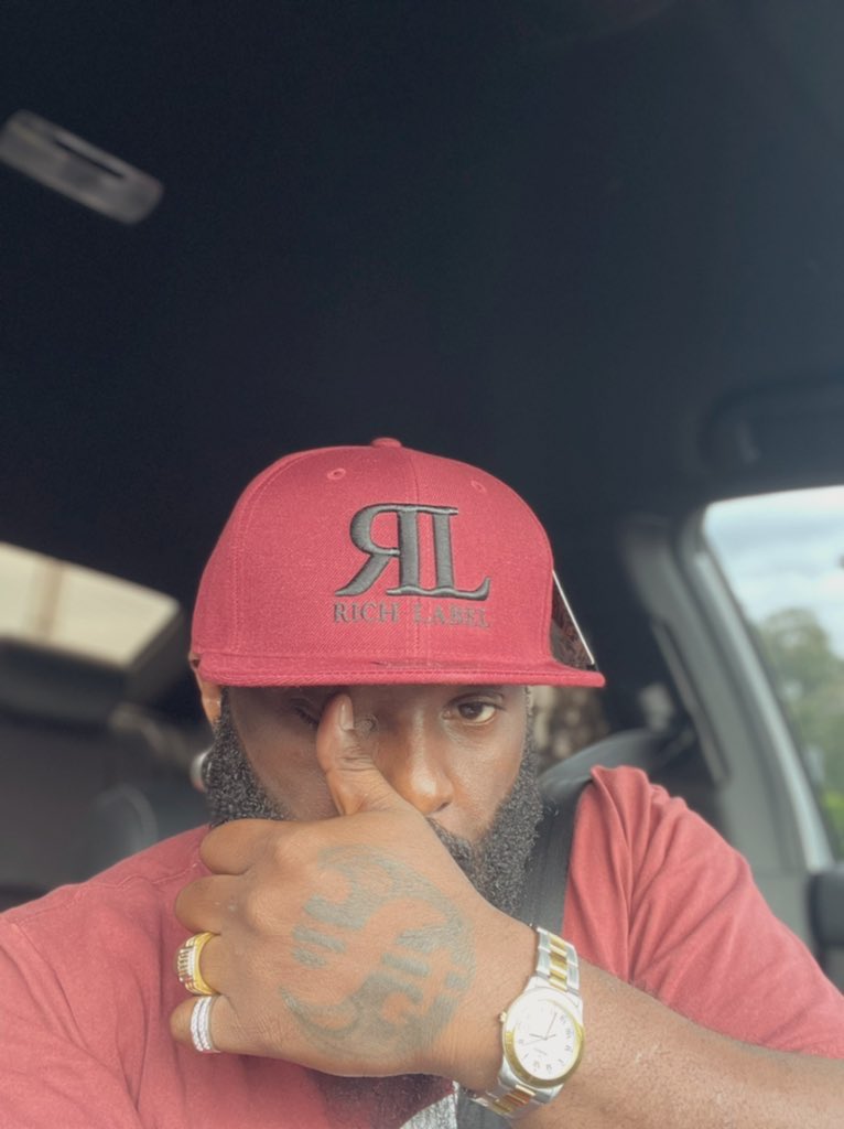 RichLabelMerch's tweet photo. @RICHLABELMERCH #richlabelmerch https://t.co/Ay16lkdj43