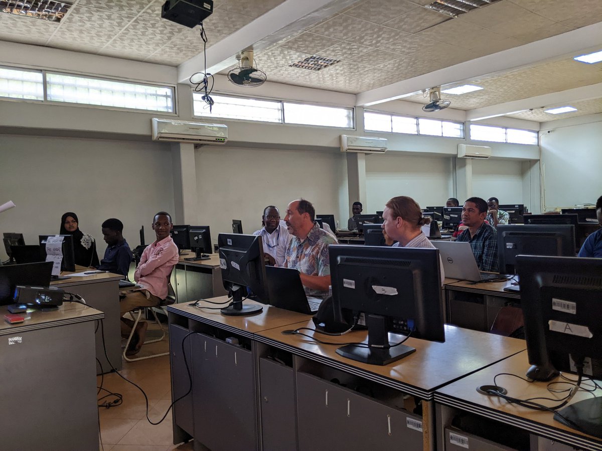TukupalaMwalyo1's tweet photo. Yesterday and today the #MCL students at @coict_udsm got the chance to discuss and present the solutions of their actionable problems to our partners from Turku university #geoict4e #dlabTz https://t.co/bd7XRDgWXd