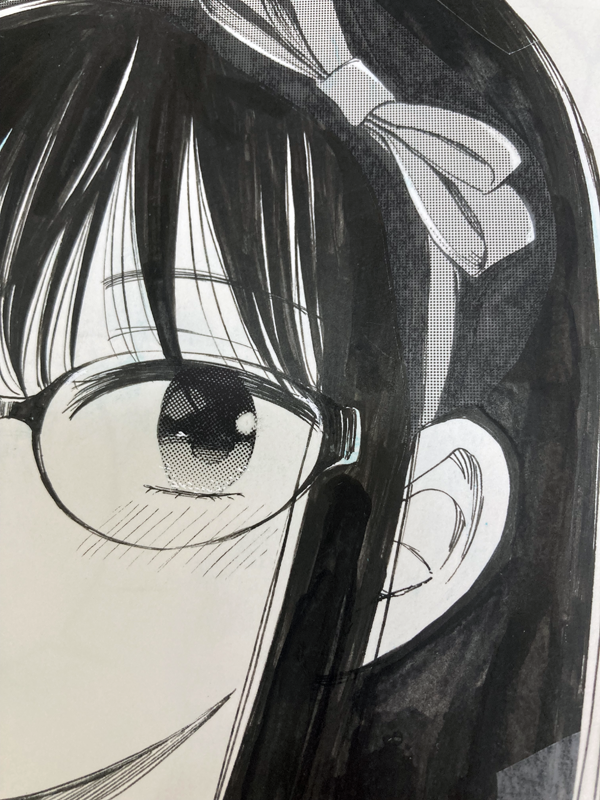 おっっっっっも(重い)😫
原稿を整理しようとして箱に入らなくて途方に暮れてる図。
生原稿はこんな感じ。特に指定とか入ってるわけでもないので面白くないですが・・・ #ひまわりさん
