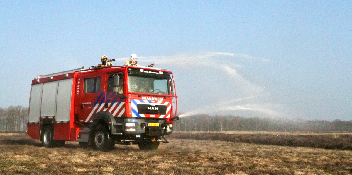 Door de aanhoudende droogte is de kans op een snel uitbreidende natuurbrand groot. Wees daarom extra alert als je in de natuur bent. Op dit moment zijn open vuren, zoals barbecues of kampvuren, verboden in natuurgebieden. Beginnende brand? Bel 112.