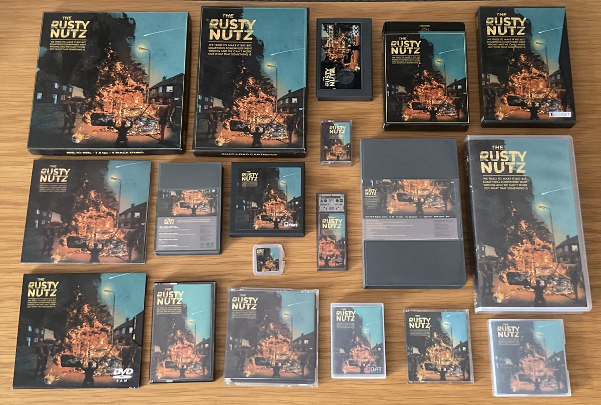 andyAVAVsystems's tweet photo. Tis #FormatFriday Pt1
Physical Formats of @TheRustyNutz Album
#ReelToReel
#RCASoundTapeCartridge
#DCC
#8Track
#Elcaset
#DVDRAM
#CD
#DTRS
#CraftTape
#MicroSD
#SonyNT
#Betamax
#ADAT
#Cassette
#REVDisk
#DAT
#MiniDisc
#ZIPDisk
#MicroCassette
@LavenderSweep
@TrueSpiltMilk https://t.co/vOmgZD2zYh