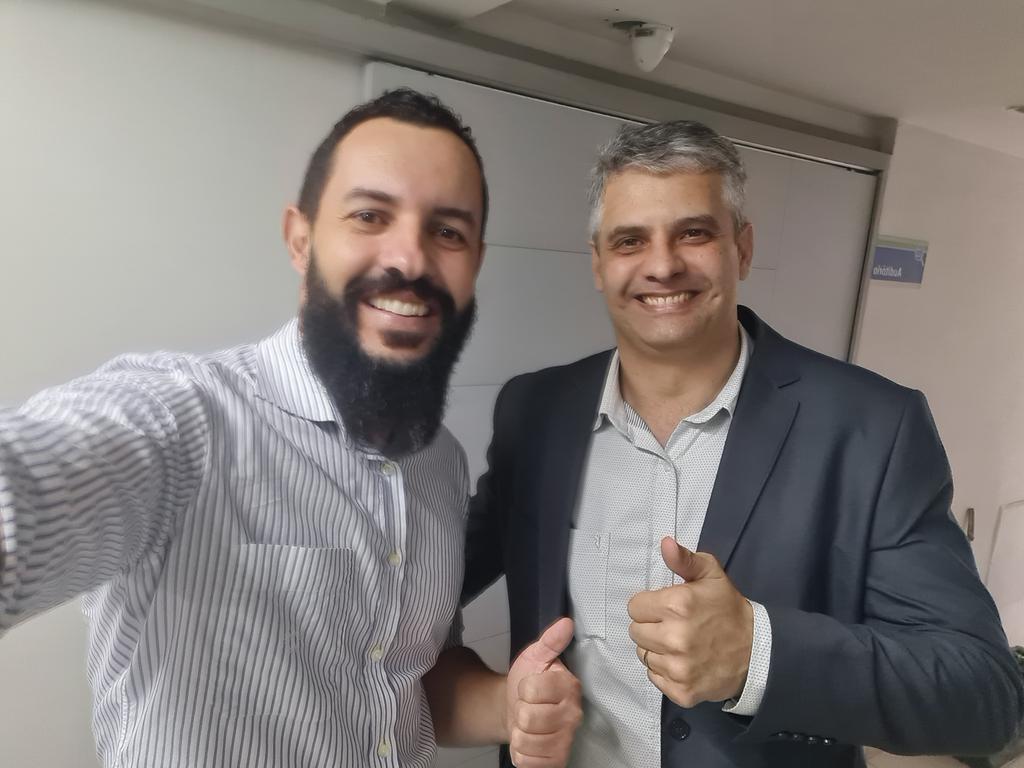 PabloSilvaLira's tweet photo. 🖥🌐💻
Com o amigo @marcelo_cornelio , Diretor do @prodest_es 

#tecnologia #tics #science #ciencia #inovação #pablolira https://t.co/MHNTkl2F91