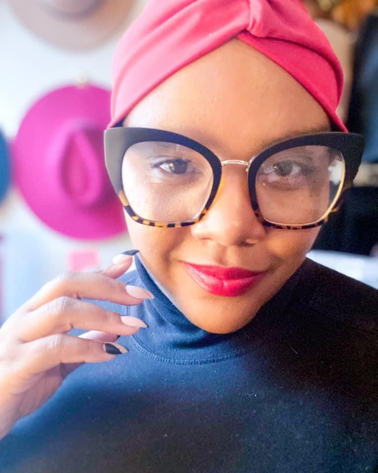 urchicisshowing's tweet photo. "What if I flop?"
"Oh but my darling, but what if you slay?"
- @papodotcom

#slaygirlslay #yougotthis #weekendmotivation #fridayfeels #bookme #instafashionistas #personalstylist #virtualstylist #lifeofastylist #plussizefashionista #curvystyle #curvystylist #plussizestylist #close https://t.co/rzZ2a4MoPr