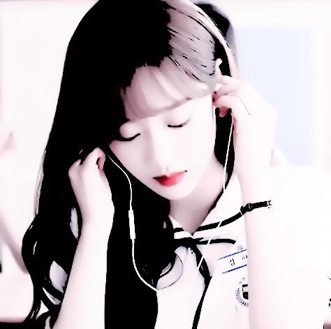 조금의 행복을 느끼면 큰 불행으로 되돌아오는 세상.