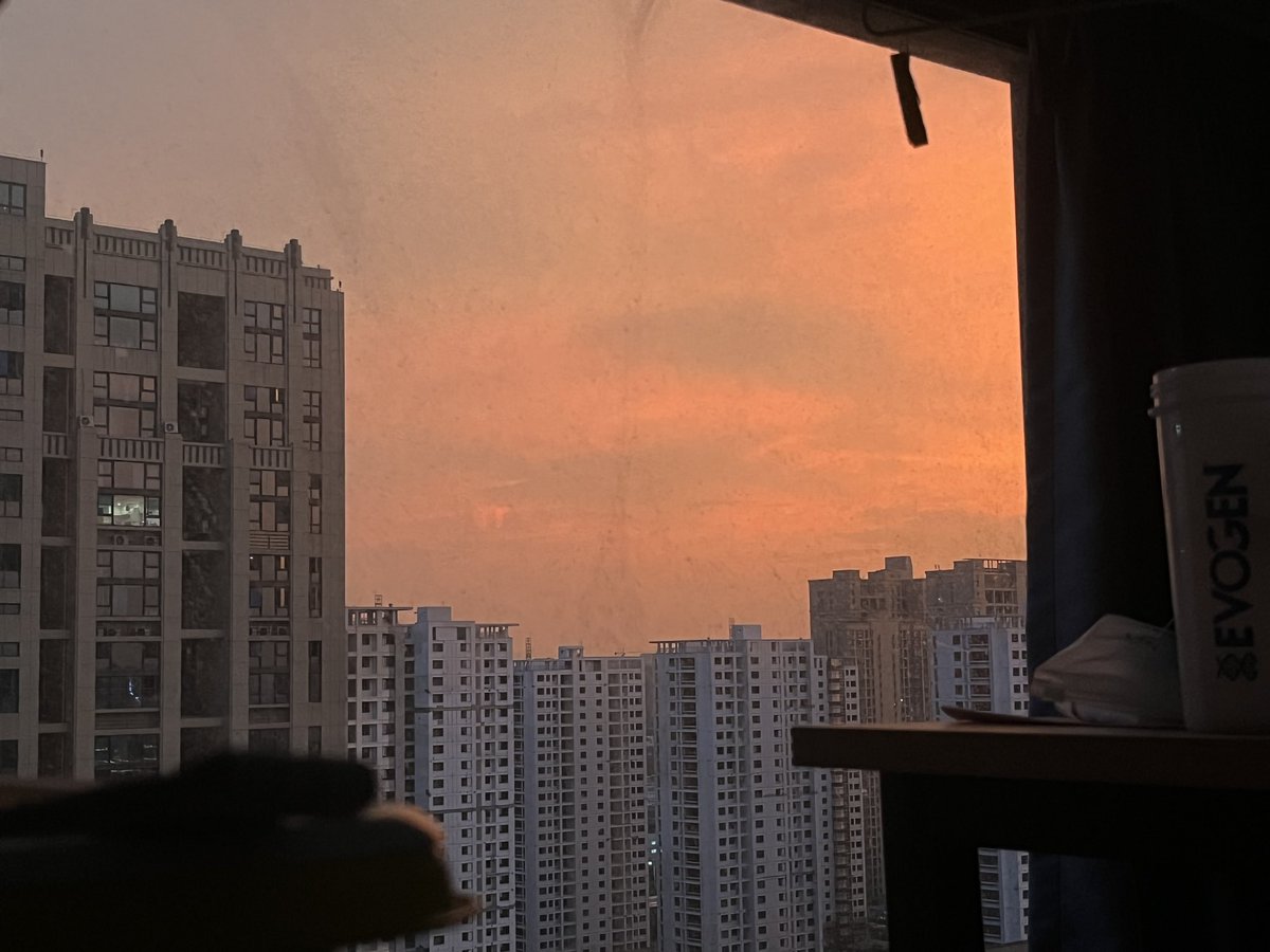 福利姬麻鸡扣分享的黄推图片2 - 网红私拍内容