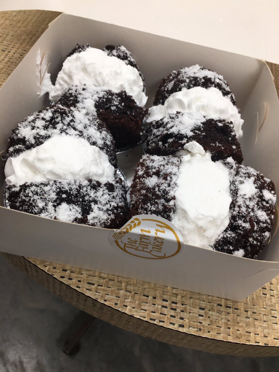 First bait in the new shed <a href="/AlnwickGolf/">Alnwick Castle Golf</a> Thanks to everyone <a href="/farmbakery/">colyn pentleton</a> for the Bari bacon and sausage rolls this morning and cakes this afternoon, we will be back 👍🏻