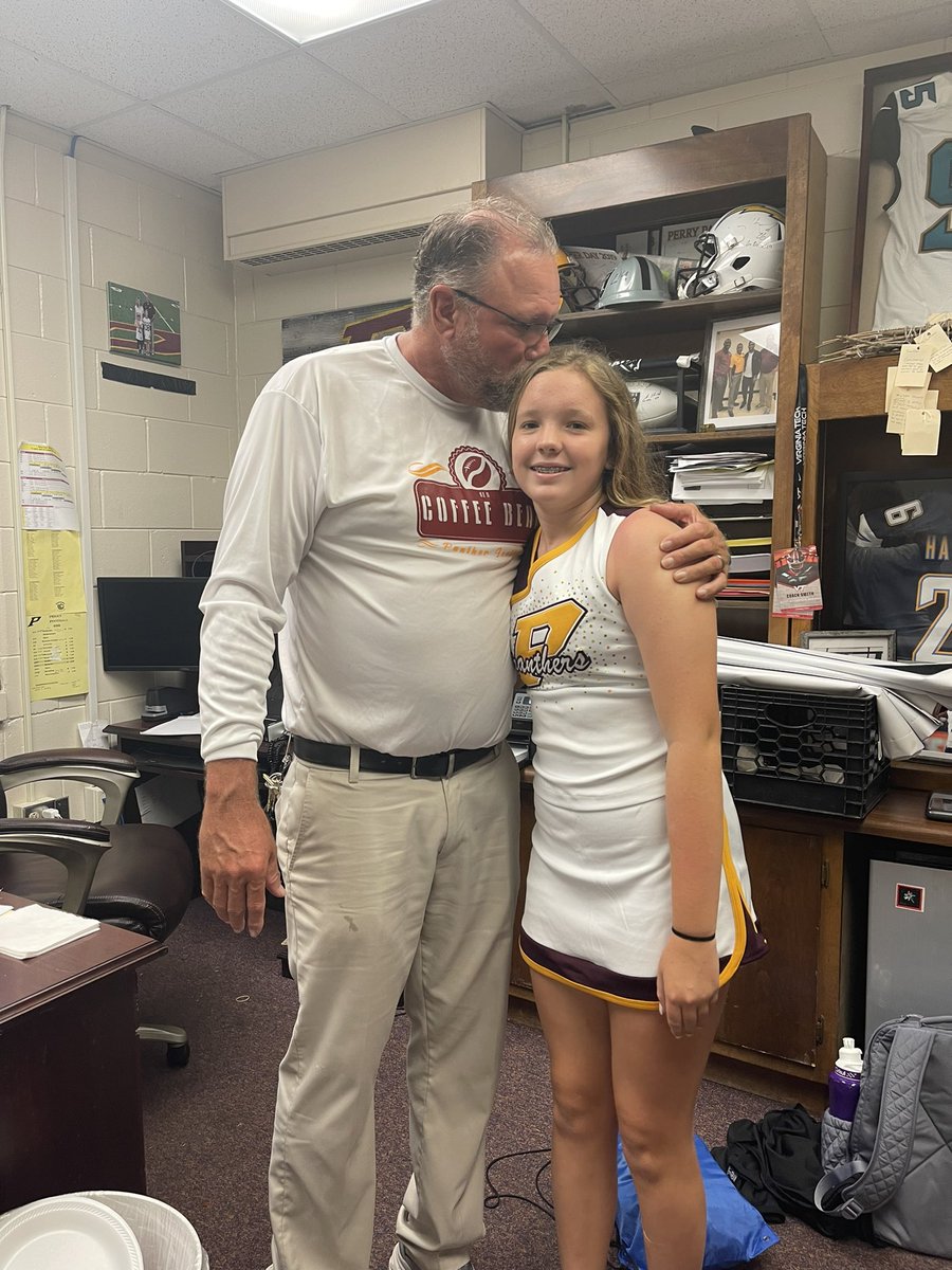 CoachSmith_PHS's tweet photo. Supper special day for me! Morgon freshman year and her first pep rally! #exfuturepanther #finallyapanther #family #beacoffeebean https://t.co/eGyE4PXCdA