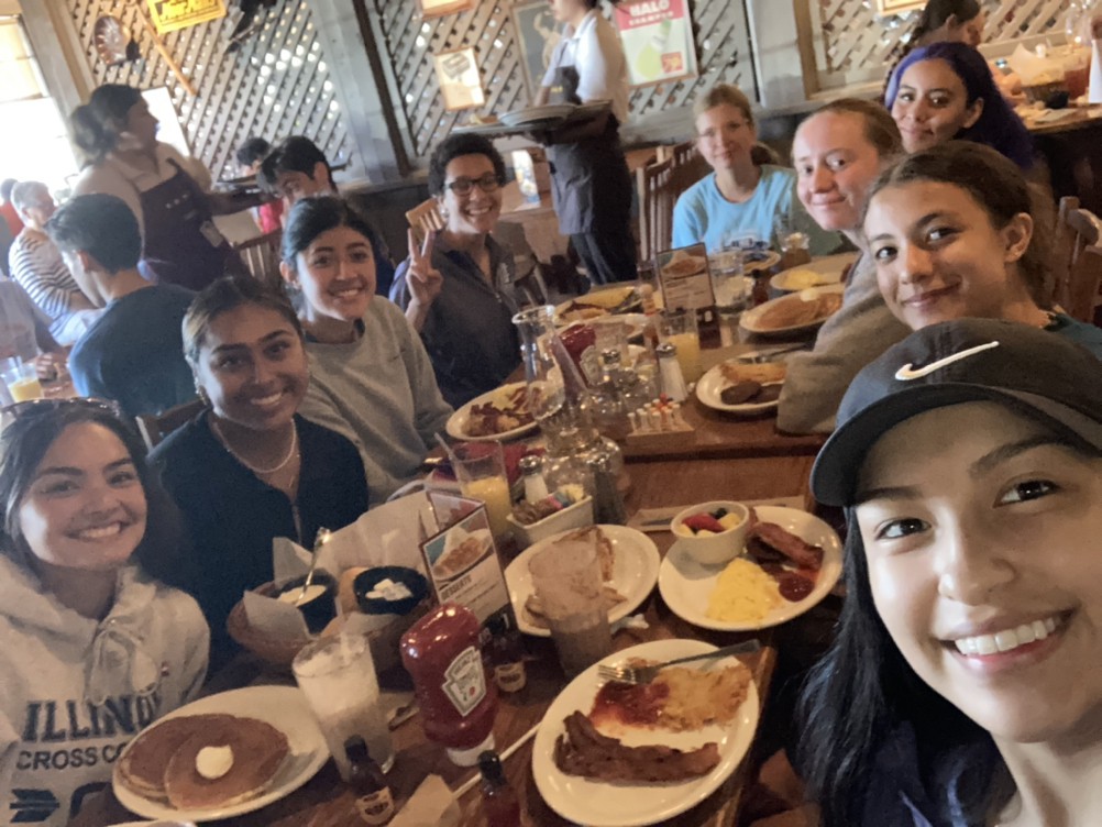 JJCCrossCountry's tweet photo. Another great week of practice and the team got together for a breakfast 🍳 today after their workout. This is a great group, working together and being together! #Hearthehowl https://t.co/RhbhpVNbHg