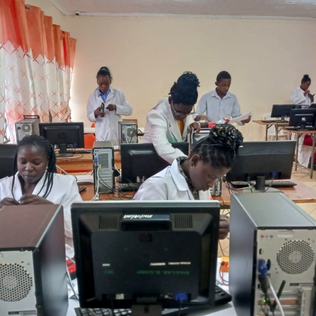 HumberIDI's tweet image. IDI manages multiple Humber-led #internationaldevelopment projects to enhance and support #skillsdevelopment and #employmentpathways at all levels of #education to leverage all generations' strengths and knowledge. 

#IYD2022 #humbercollege #humberidi