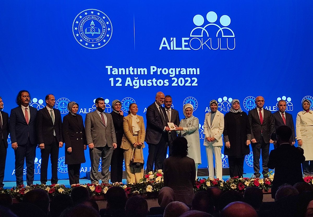 asucc's tweet photo. Ağın Halk Eğitimi Merkezi olarak Sayın Emine Erdoğan Hanımefendi ve Milli Eğitim Bakanımız Sayın Mahmut Özer'in teşrifleriyle gerçekleştirilen Aile Okulu Projesi tanıtım programına katılım sağladık. https://t.co/ILr5wCoRAs