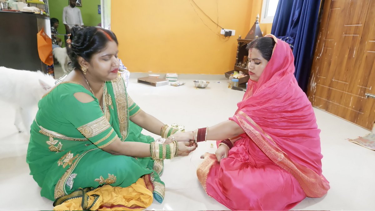 khushboo1singh's tweet image. भाई बहन के परस्पर प्रेम, स्नेह एवं रक्षा के संकल्प को समर्पित पावन पर्व &quot;रक्षाबंधन&quot; की समस्त देशवासियों को हार्दिक बधाई एवं शुभकामनाएं।