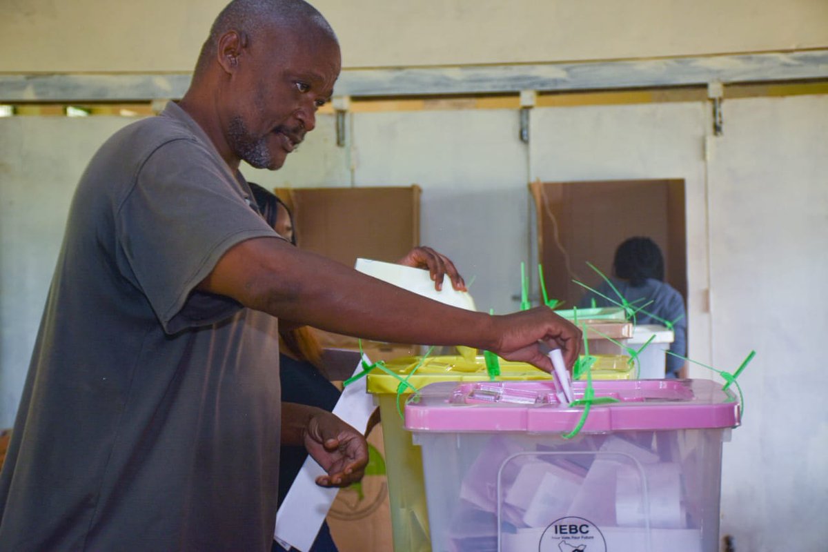 NicholasSongora's tweet photo. #PeacefulElections2022 
#ObserverMission 
Mtongwe Primary school Polling station was one of the best. Peaceful voting process. https://t.co/JxhQaULe8W