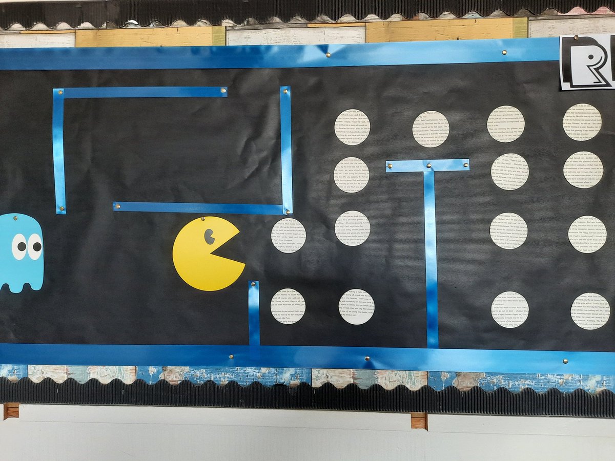 LibraryLane1978's tweet photo. My Pacman display! This is so appealing to my inner 80s child. 
Each book in the display has been picked to appeal to gamers and the type of games they like to play. 
#schoollibrarydisplay https://t.co/sDY15C3qyP