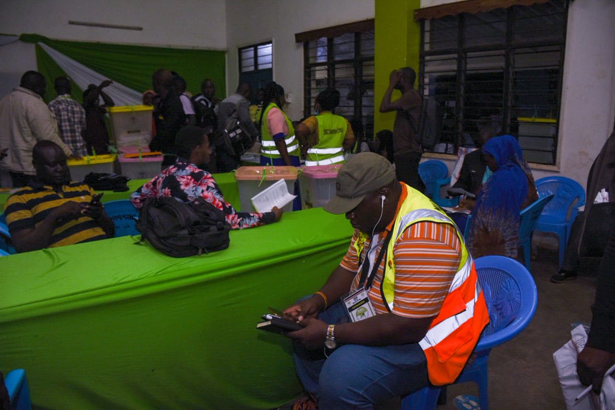 NicholasSongora's tweet photo. The long process at the YWCA likoni Tallying center was and is an experience for many. From Returning officer, Presiding officer, party agents, clerks, Observers and Monitors. Security well-placed thanks to the @InteriorKE 
#PeacefulElections2022
#ObserverMission https://t.co/yBEOGdIQ8x