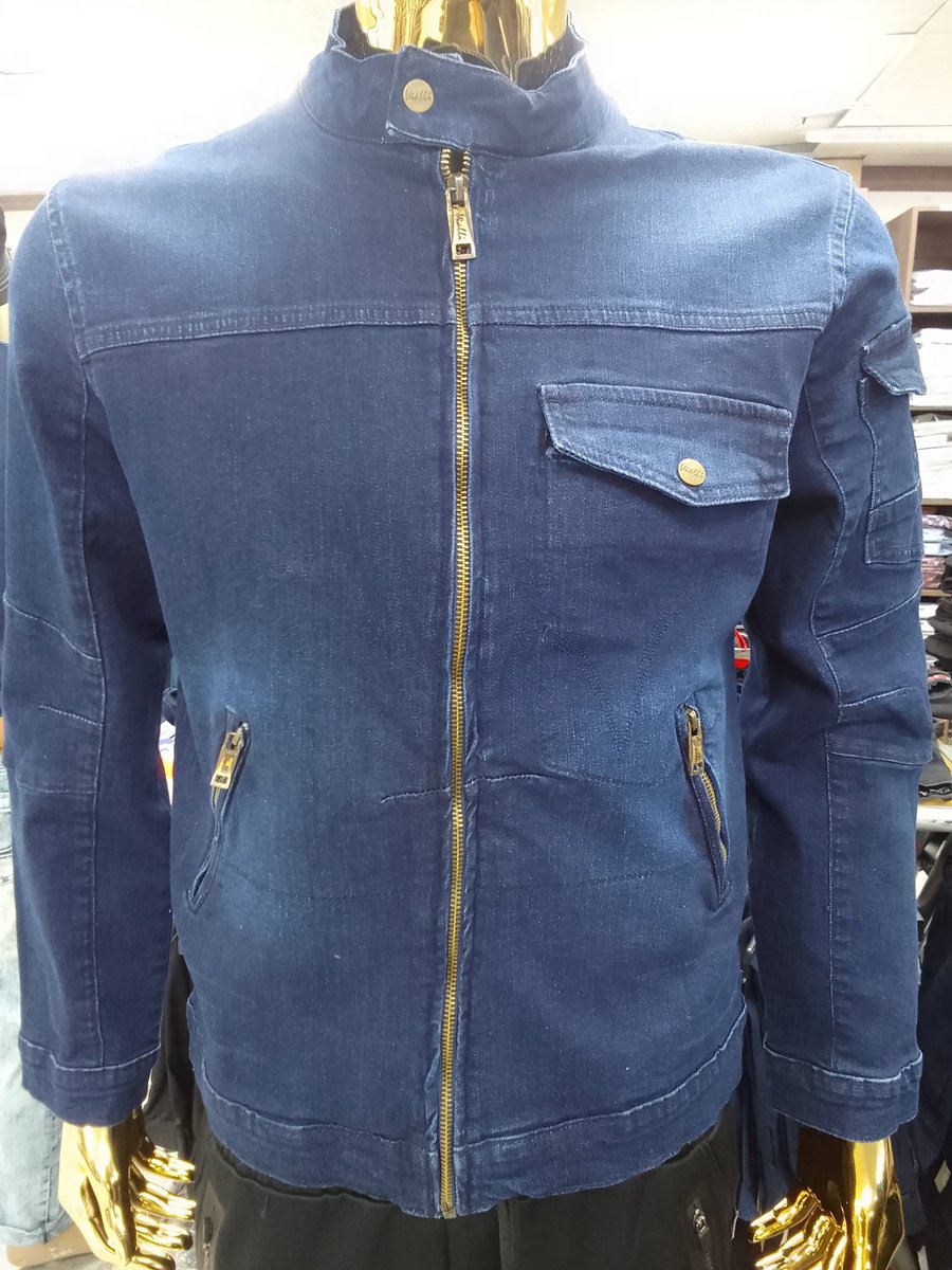 BOSSINISA's tweet photo. BOSSINI HOT DEALS  🔥🔥 

VIALLI JACKETS 🧥

Available online &amp; in-store 

Visit our website;
https://t.co/OtFTg6IaJn

We are located  
120 Fatima Bhayat Str. RUSTERNBURG

Remember to WhatsApp us or call 📞

0794389487 | 0145921952

#VIALLI  #bossinisa #mensfashion #menstyle https://t.co/8eO7WDxTZ9