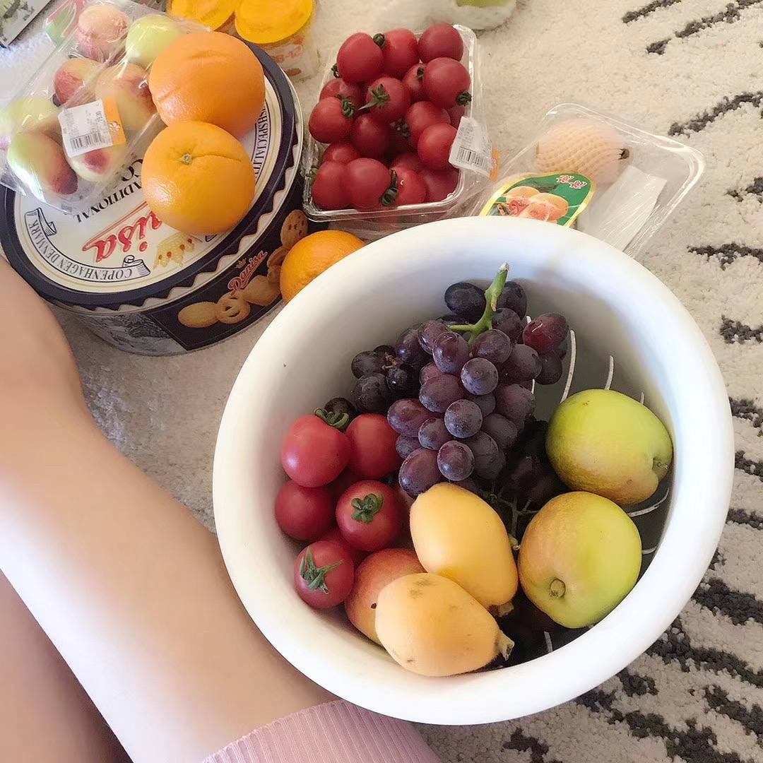 Dimplesmoe's tweet image. Bought a lot of fruit today😃