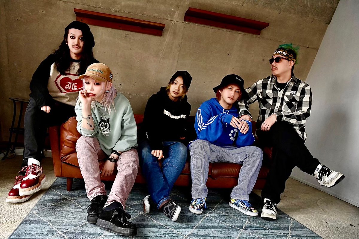 🔈第2弾アーティスト🔈

10月9日(日)渋谷11ステージ
FABLED NUMBER主催
⚡️DIE ON ROCK FES 2022⚡️

POPPiNG EMO <a href="/popping_emo/">POPPiNG EMO(ポッピングエモ)</a>
Pulse Factory <a href="/pulsefactory_jp/">Pulse Factory</a>
RISING CONTRAST <a href="/risingcontrast/">RISING CONTRAST</a>
RONDONRATS <a href="/RATS_official/">RONDONRATS</a>

🏠 snazzy.biz

#ダイオンロック #スナジー