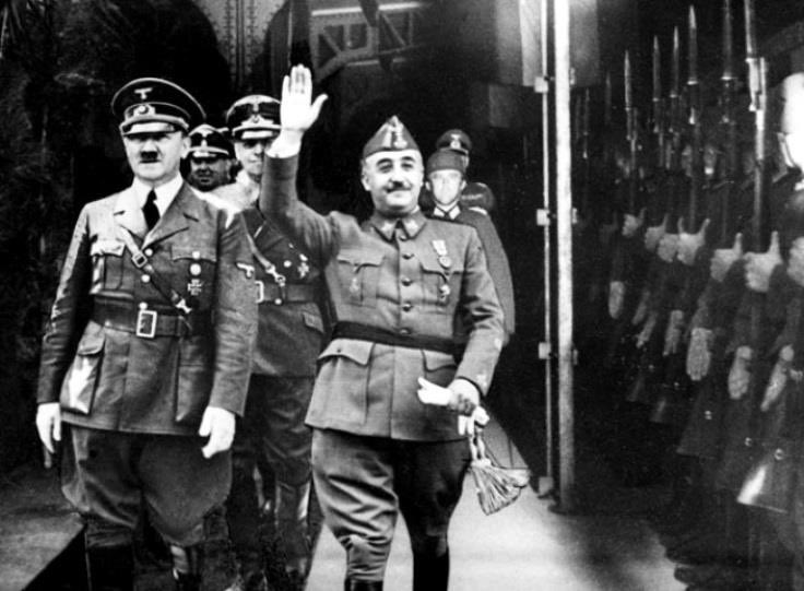 juliensalingue's tweet photo. Rare image du général Franco lors de sa participation aux Assises internationales de la Légitime défense (Hendaye, 1940). https://t.co/uftSXqmwip
