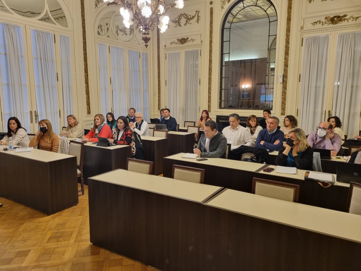 JPerezCorti's tweet photo. ¡Y llegamos a la 5.° semana de clases de la Diplo en #DerechoElectoral! Junto con los profs. @SafadiMarquez y #LeandroRíos avanzaremos sobre #ObservaciónElectoral, #DerechosPolíticos y #DerechoElectoralSancionatorio; a sala llena, como siempre!
@EGobiernoUA @AustralDerecho https://t.co/SfJ8OyIEqM
