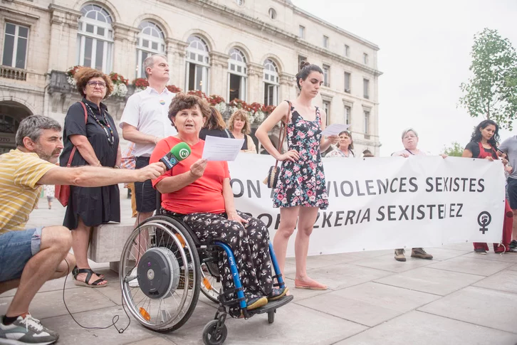 MediabaskInfo's tweet photo. Viol aux Fêtes de Bayonne : les deux suspects placés en détention provisoire #viol #FDB2022 #sexisme
https://t.co/w6EkRb89Ir https://t.co/6Bxf0H75rC